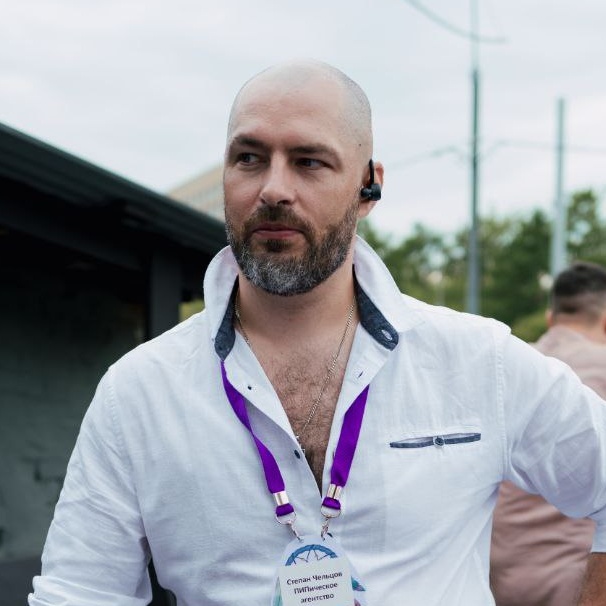 На главной блок со Степаном